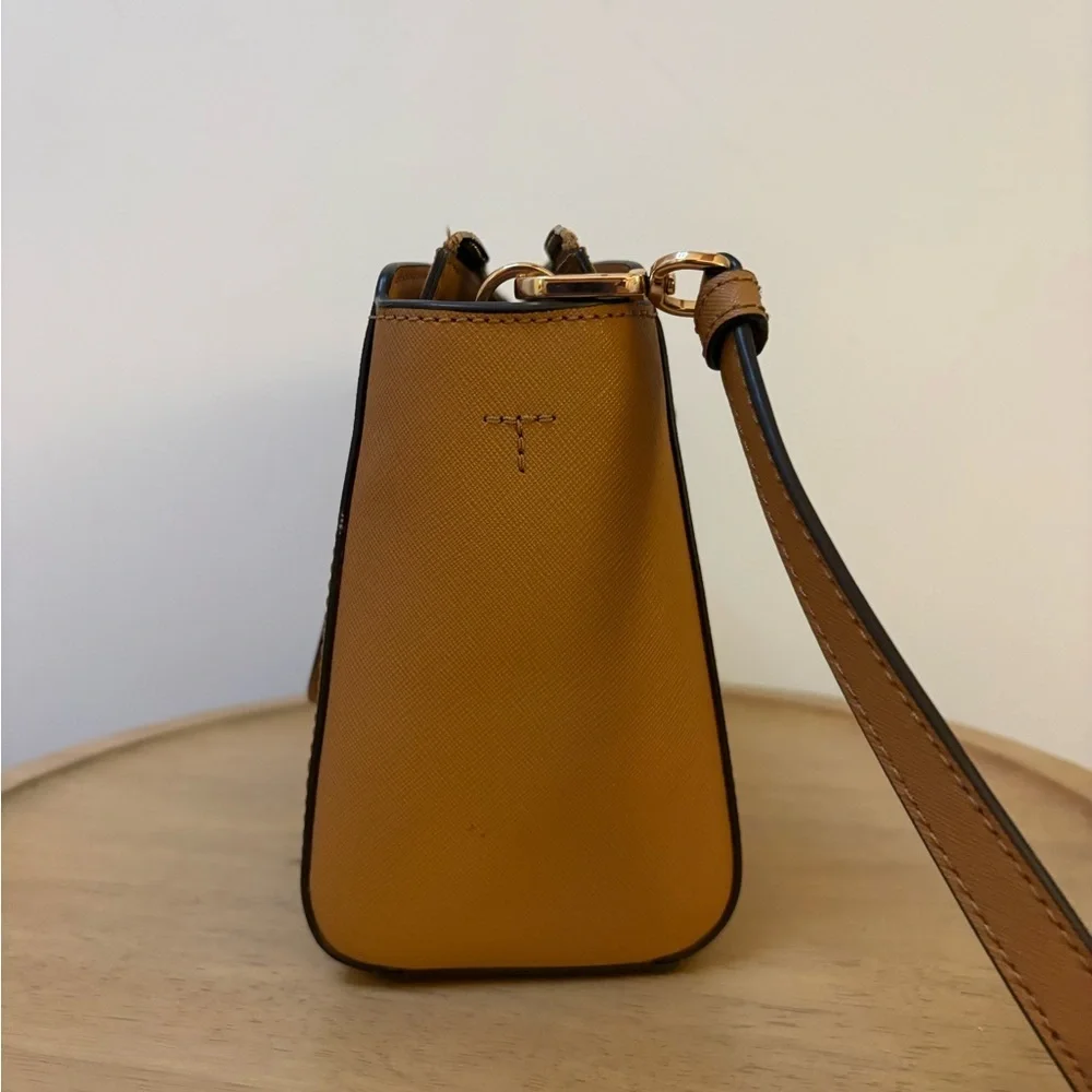Tory Burch Emerson satchel Crossbody Handle Bag